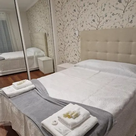 Apartamento Cristinas 2 Bedroom *