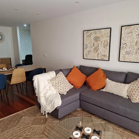 Cristinas 2 Bedroom Appartement *