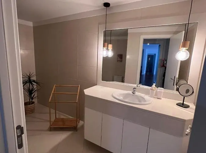 Cristinas 2 Bedroom *